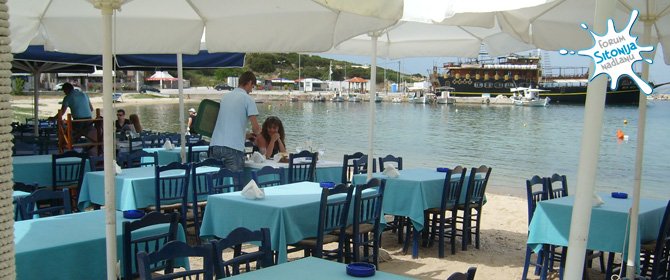 Taverna Aristos - sa pogledom na brodove u luci