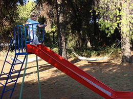 dvorište apartkompleksa nakis