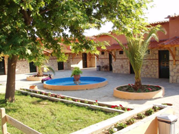 village mare/dvorište kompleksa
